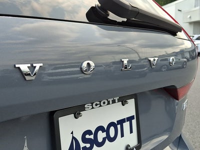 2024 Volvo XC60 Plus Dark Theme