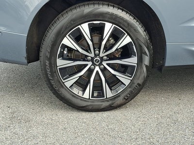 2024 Volvo XC60 Plus Dark Theme