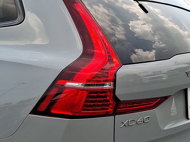 2024 Volvo XC60 Plus Dark Theme
