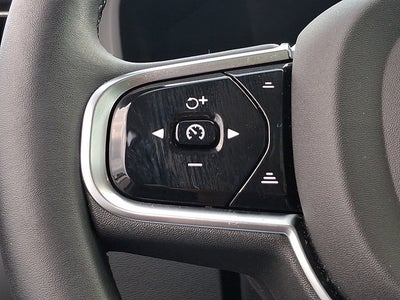 2024 Volvo XC60 Plus Dark Theme