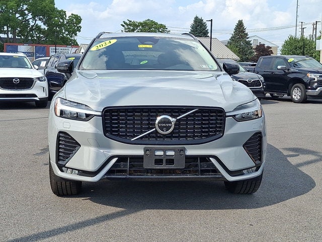 2024 Volvo XC60 Plus Dark Theme