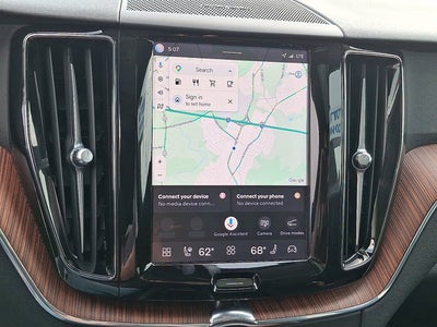 2024 Volvo XC60 Plus Dark Theme
