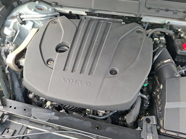 2024 Volvo XC60 Plus Dark Theme