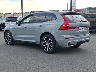 2024 Volvo XC60 Plus Dark Theme