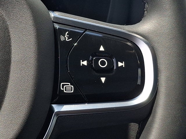 2024 Volvo XC60 Ultimate Dark Theme