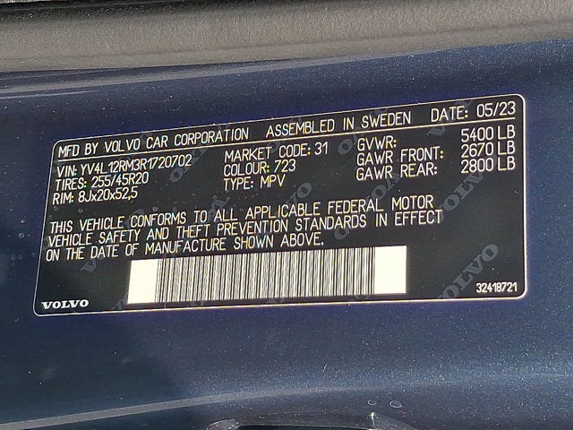 2024 Volvo XC60 Ultimate Dark Theme