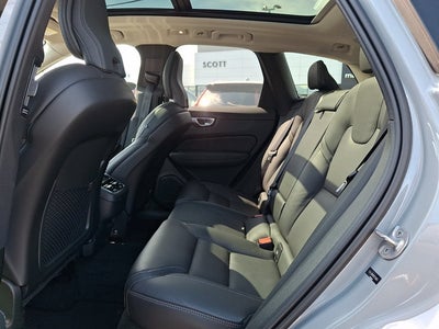 2024 Volvo XC60 Ultimate Dark Theme