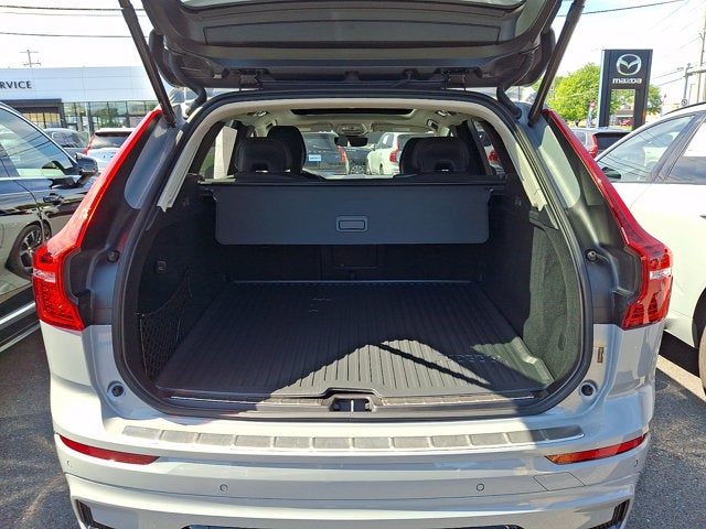 2024 Volvo XC60 Ultimate Dark Theme
