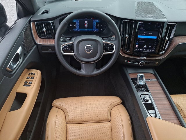 2024 Volvo XC60 Ultimate Dark Theme