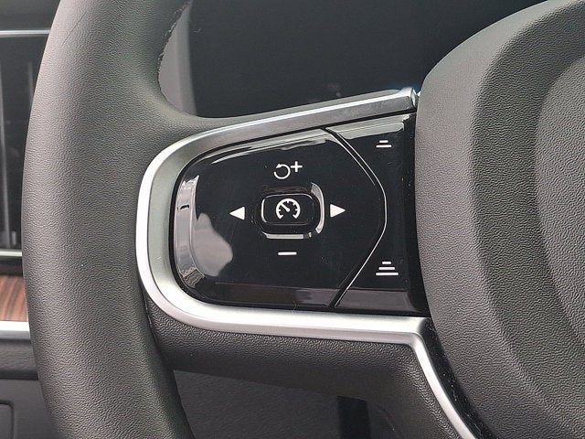 2024 Volvo XC60 Ultimate Dark Theme