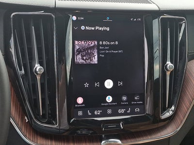 2024 Volvo XC60 Ultimate Dark Theme