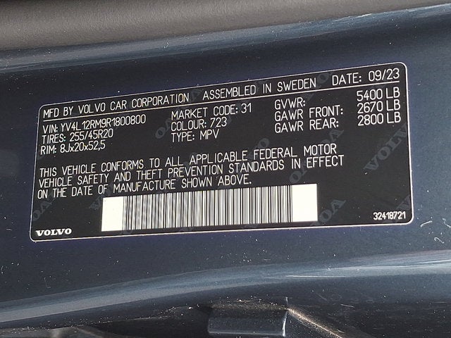 2024 Volvo XC60 Ultimate Dark Theme