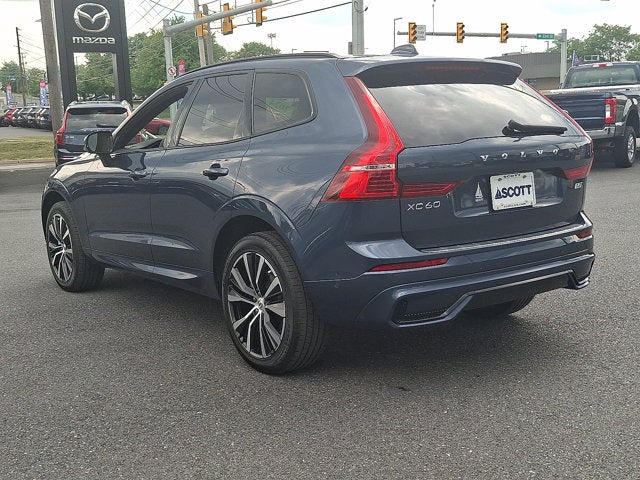 2024 Volvo XC60 Ultimate Dark Theme