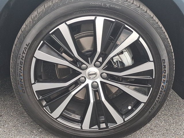 2024 Volvo XC60 Ultimate Dark Theme