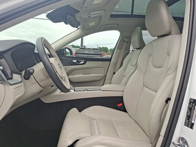 2024 Volvo XC60 Ultimate Dark Theme