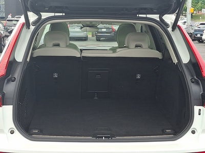 2024 Volvo XC60 Ultimate Dark Theme
