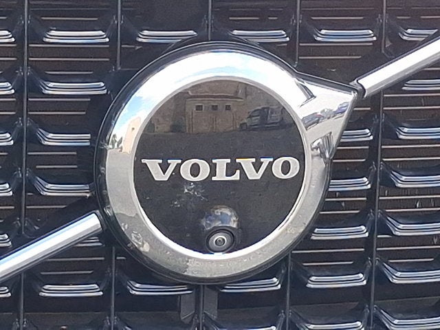 2024 Volvo XC60 Ultimate Dark Theme
