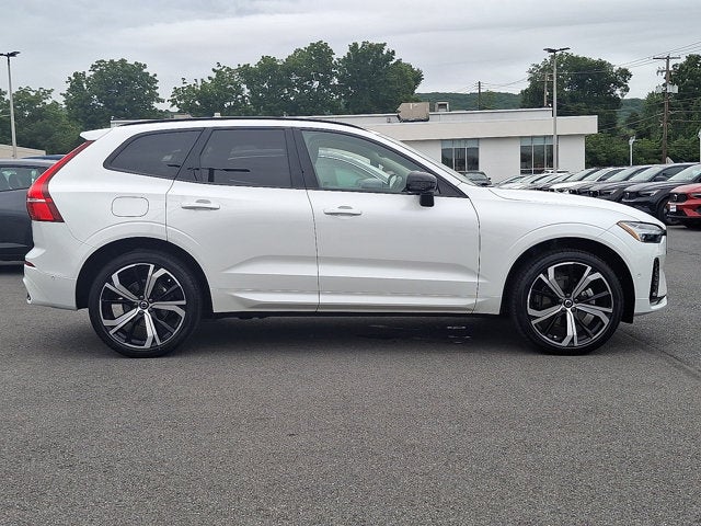 2024 Volvo XC60 Ultimate Dark Theme