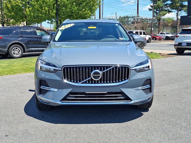 2023 Volvo XC60 Plus Bright Theme