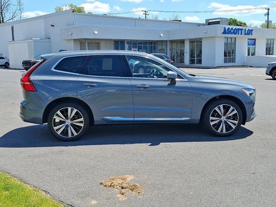 2023 Volvo XC60 Plus Bright Theme