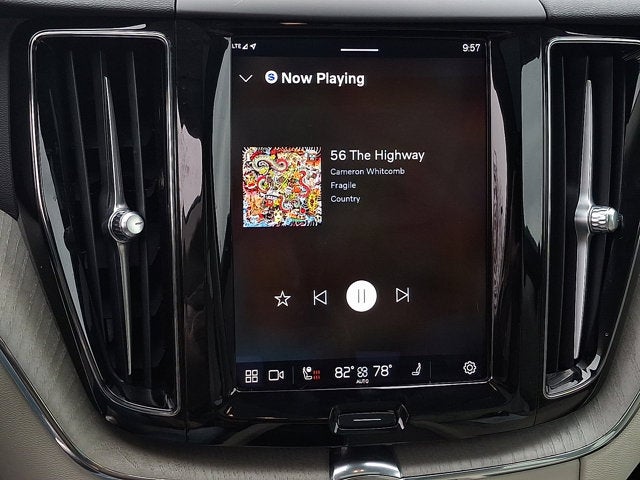 2023 Volvo XC60 Plus Bright Theme