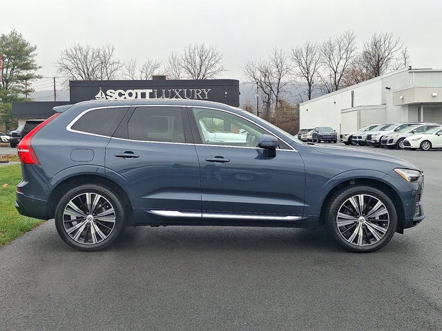 2023 Volvo XC60 Plus Bright Theme