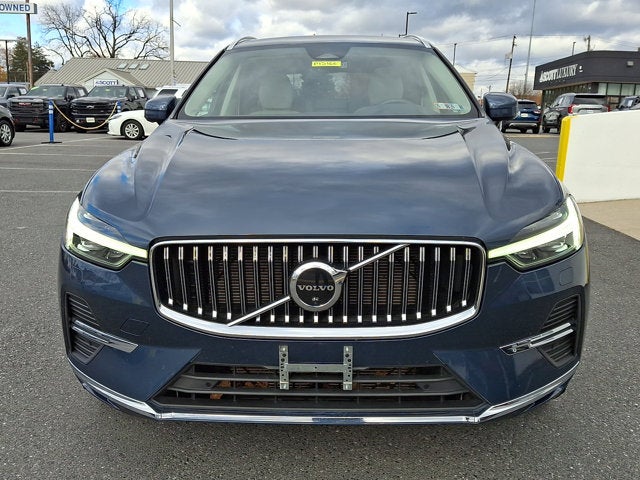 2023 Volvo XC60 Plus Bright Theme