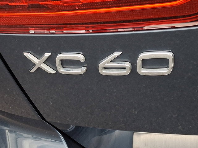 2023 Volvo XC60 Plus Bright Theme