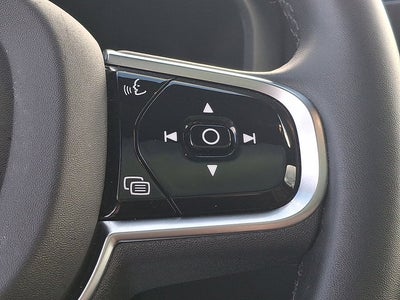 2023 Volvo XC60 Plus Bright Theme