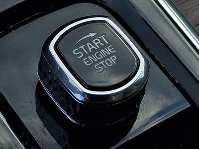 2023 Volvo XC60 Plus Bright Theme