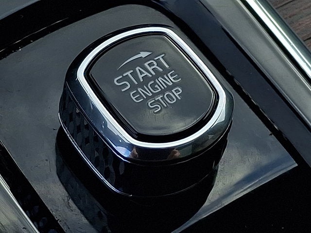 2023 Volvo XC60 Plus Bright Theme