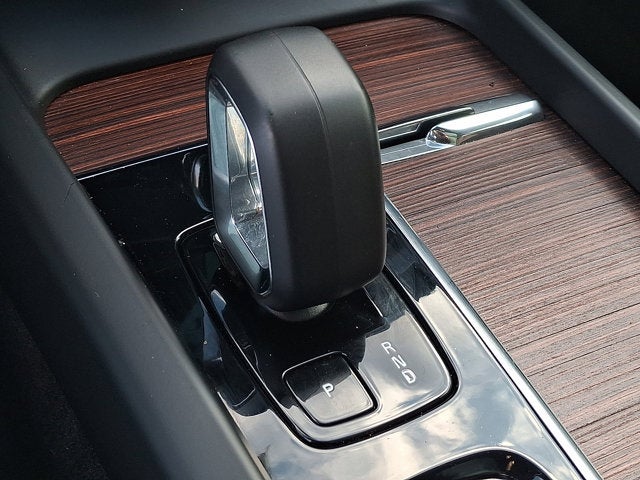 2023 Volvo XC60 Plus Bright Theme