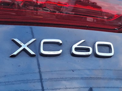 2023 Volvo XC60 Plus Bright Theme