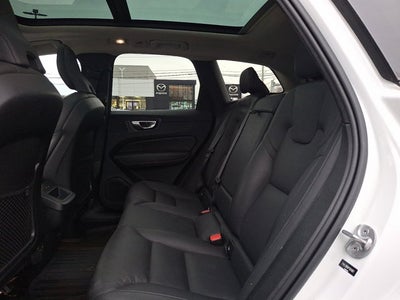 2023 Volvo XC60 Plus Bright Theme