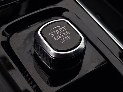 2023 Volvo XC60 Plus Bright Theme