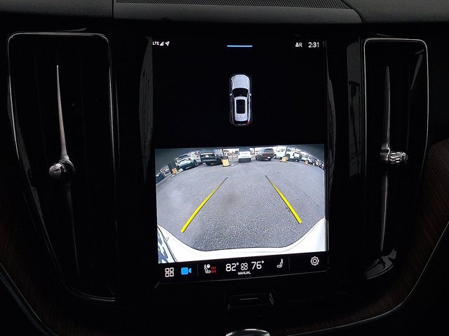 2023 Volvo XC60 Plus Bright Theme