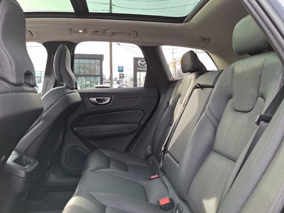 2023 Volvo XC60 Plus Dark Theme