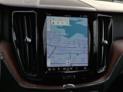 2023 Volvo XC60 Plus Dark Theme