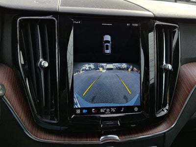 2023 Volvo XC60 Plus Dark Theme