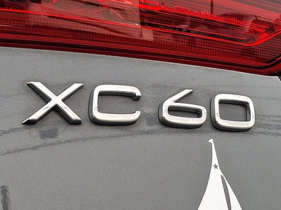 2023 Volvo XC60 Plus Dark Theme