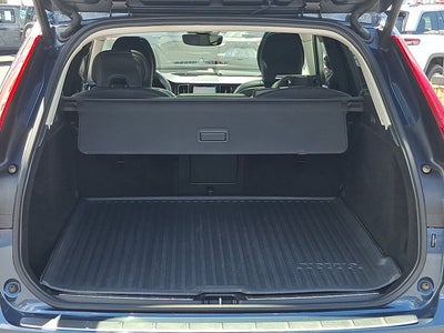 2023 Volvo XC60 Plus Dark Theme