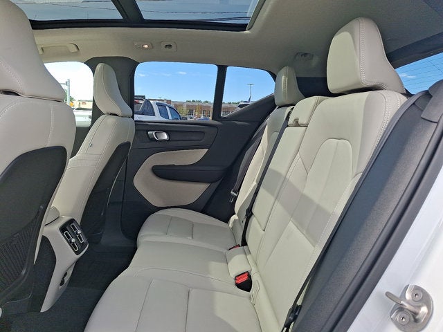 2026 Volvo XC40 Plus
