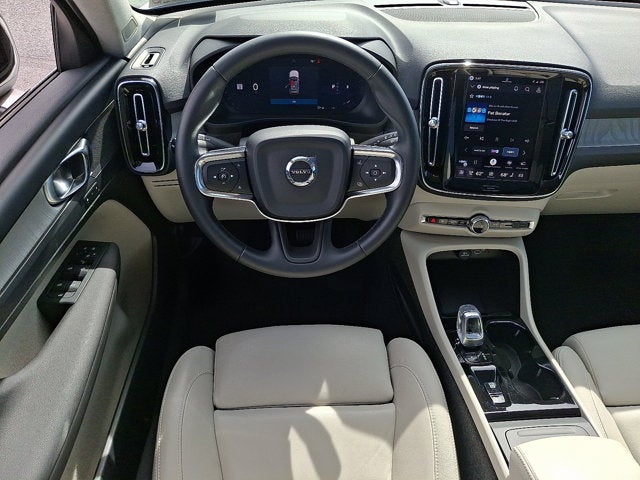 2026 Volvo XC40 Plus