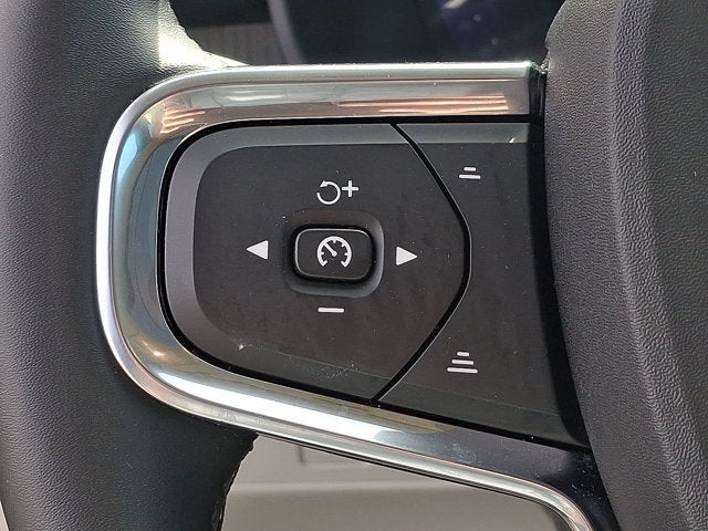 2026 Volvo XC40 Plus