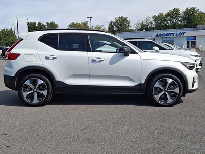 2026 Volvo XC40 Plus
