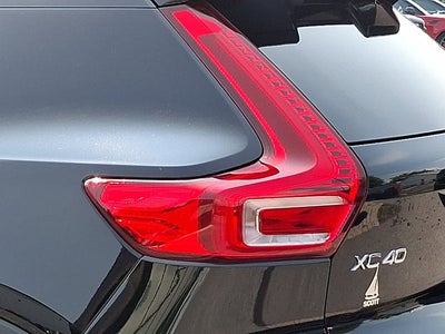 2024 Volvo XC40 Plus Bright Theme