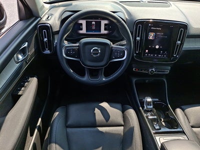 2024 Volvo XC40 Plus Bright Theme