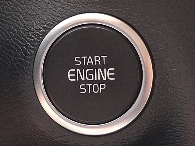 2024 Volvo XC40 Plus Bright Theme