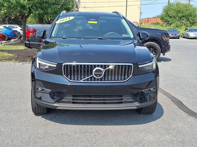 2024 Volvo XC40 Plus Bright Theme