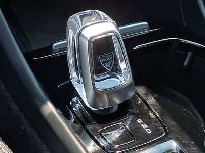 2024 Volvo XC40 Plus Bright Theme